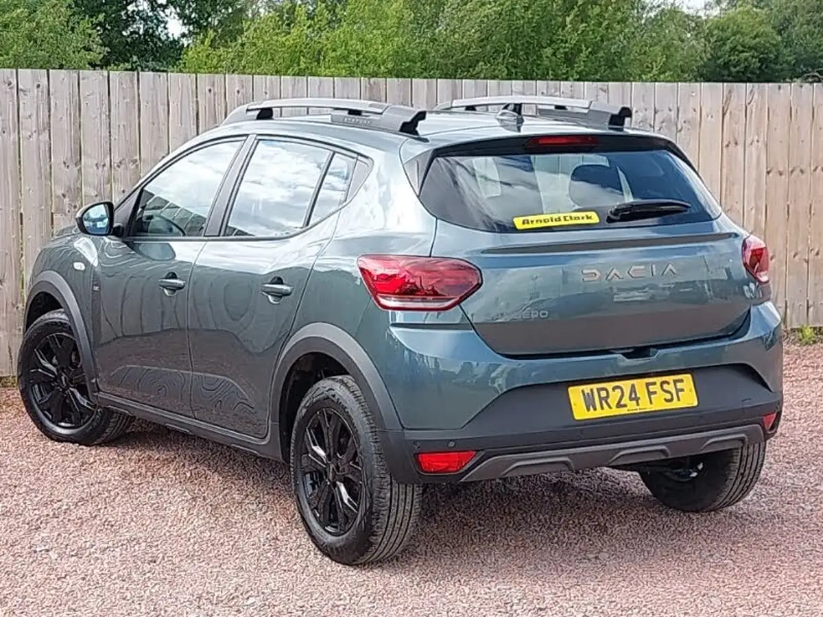 2024-dacia-sandero-stepway-10-tce-extreme-90bhp-big-1