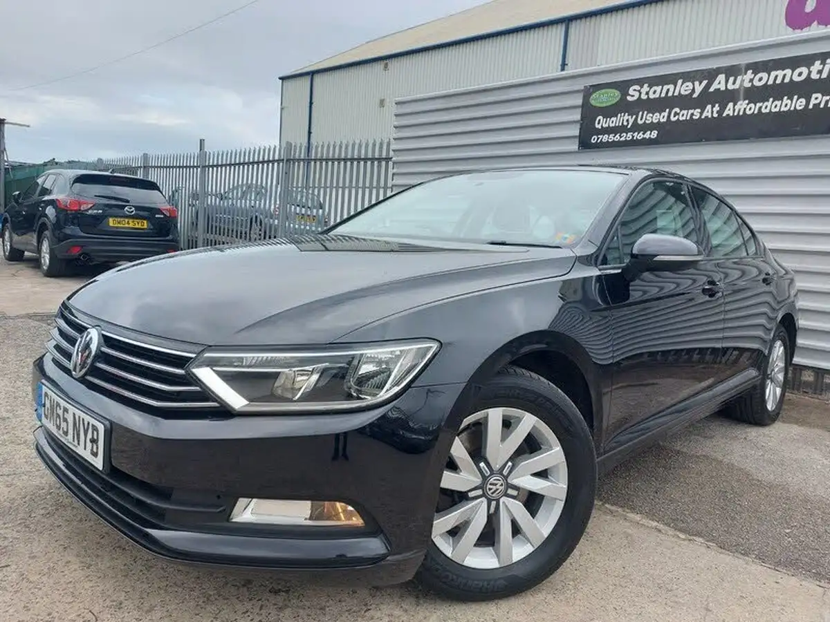 2015-volkswagen-passat-16tdi-bmtss-saloon-4d-big-2