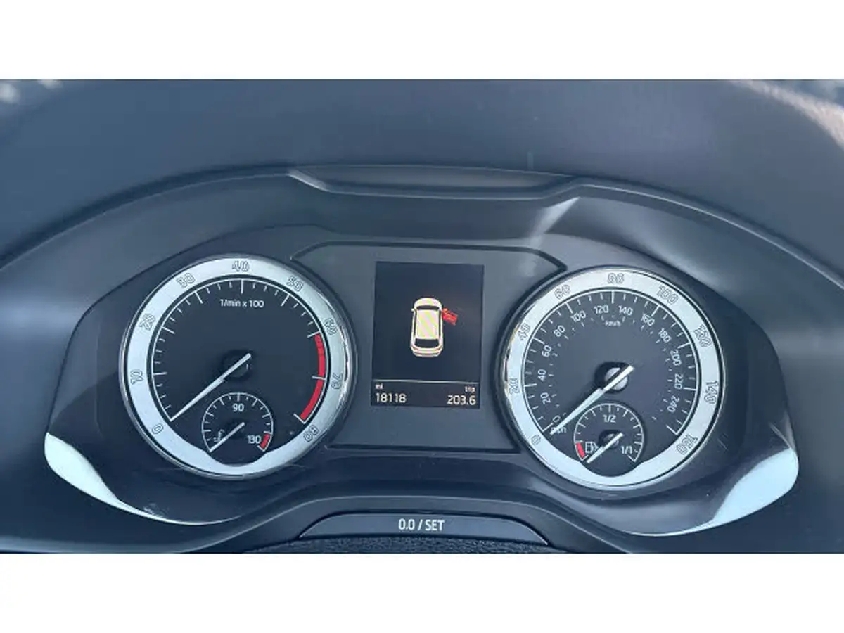 2022-skoda-karoq-15-tsi-sportline-dsg-big-10