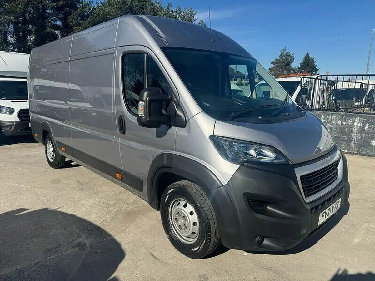2021-peugeot-boxer-22-bluehdi-professional-435-l4-h2-140bhpeu6dt-big-2