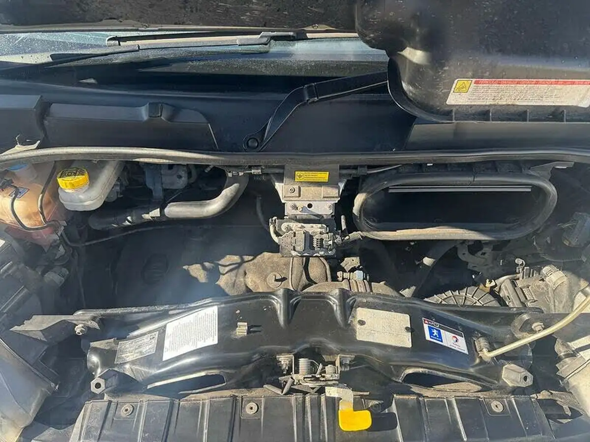 2021-peugeot-boxer-22-bluehdi-professional-435-l4-h2-140bhpeu6dt-big-26