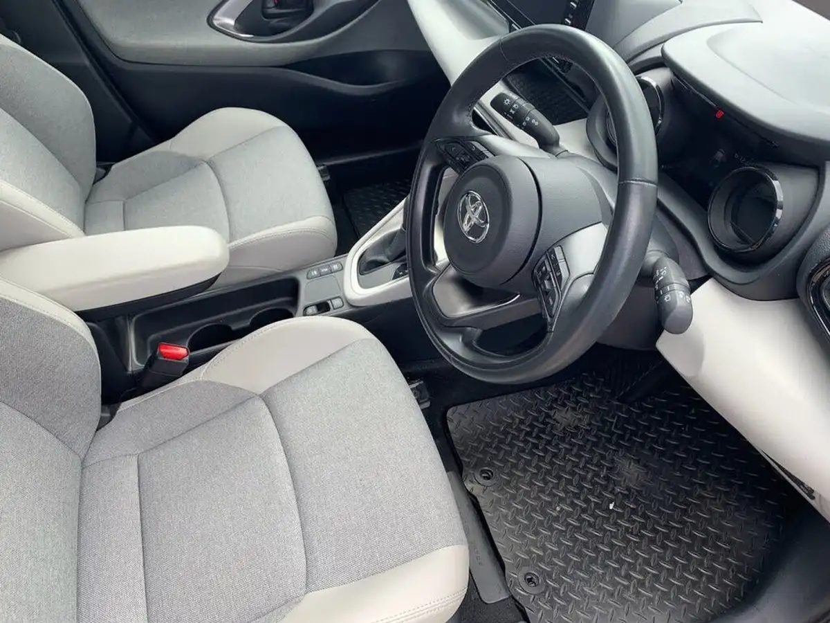 2021-toyota-yaris-cross-15-vvt-i-excel-city-packpan-roof-big-6