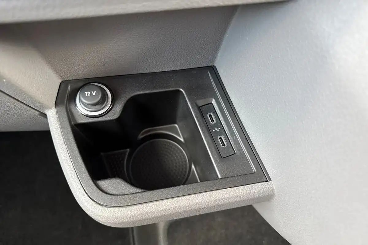 2024-volkswagen-transporter-20bitdi-t32-sportline-bmt-swb-panel-van-big-49