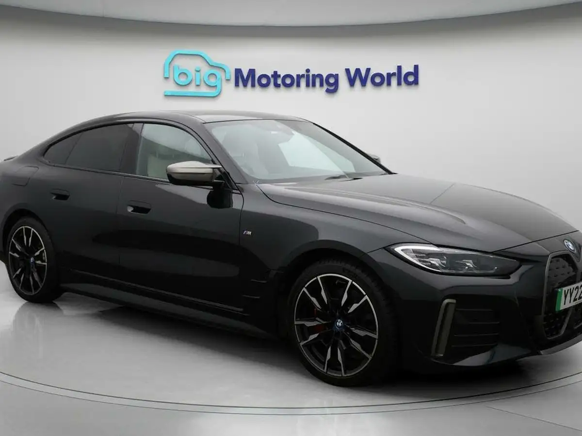 2022-bmw-i4-e-m50-big-0