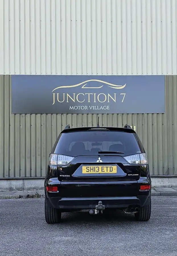2013-mitsubishi-outlander-22td-gx3-big-10