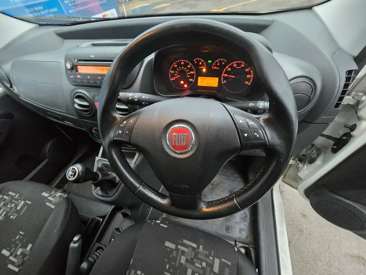 2011-fiat-qubo-big-20