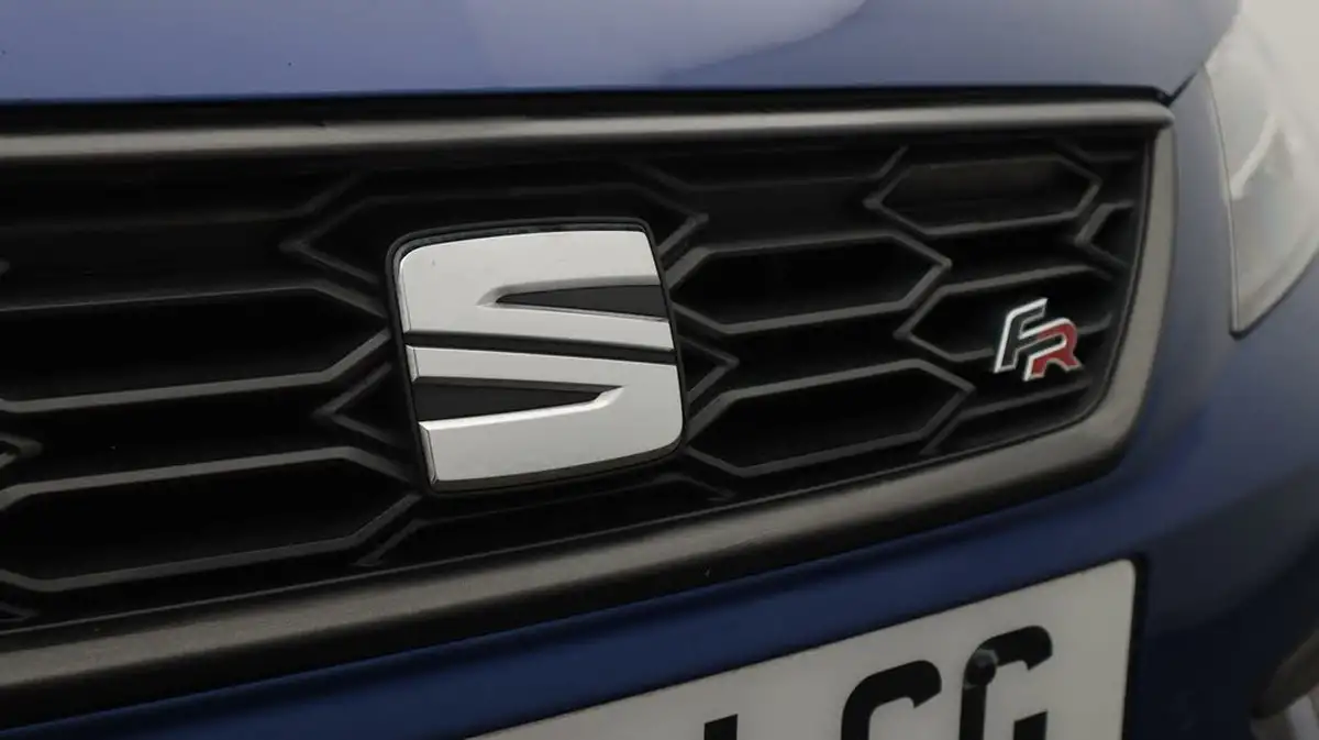 2020-seat-leon-15-tsi-evo-fr-black-edition-150ps-hatchback-dsg-big-20