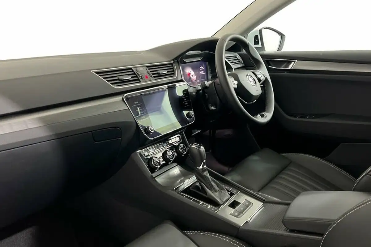 2023-skoda-superb-20-tsi-se-l-hatchback-big-8