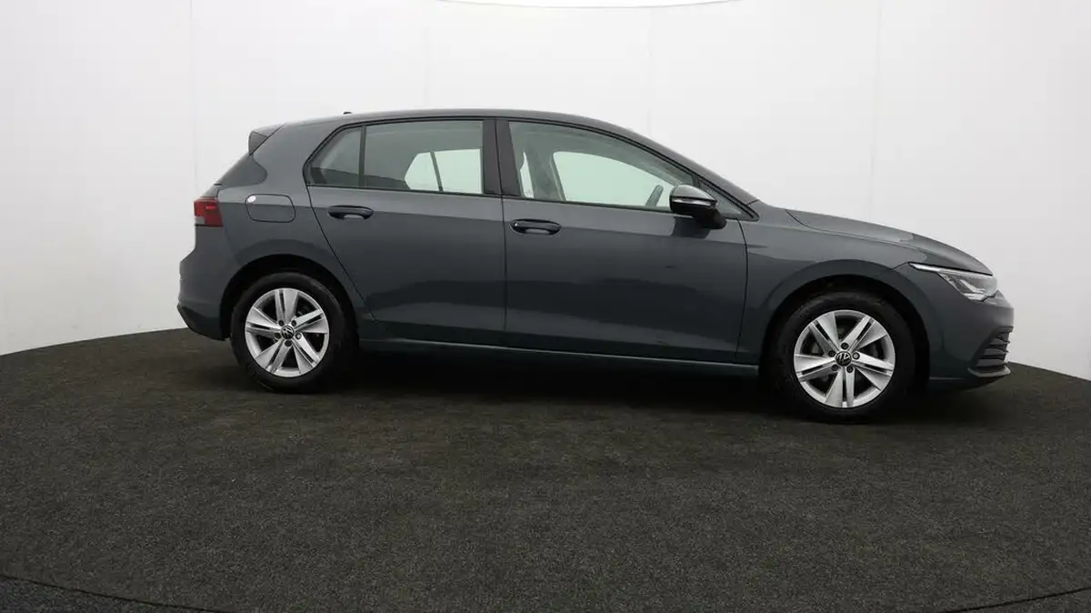2022-volkswagen-golf-15-tsi-life-130ps-hatchback-big-43