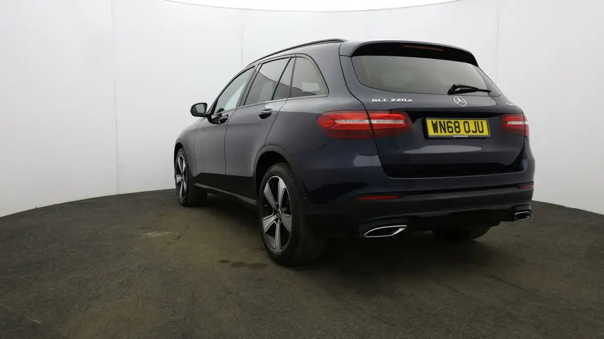 2018-mercedes-benz-glc-class-21d-glc220d-urban-edition-big-36