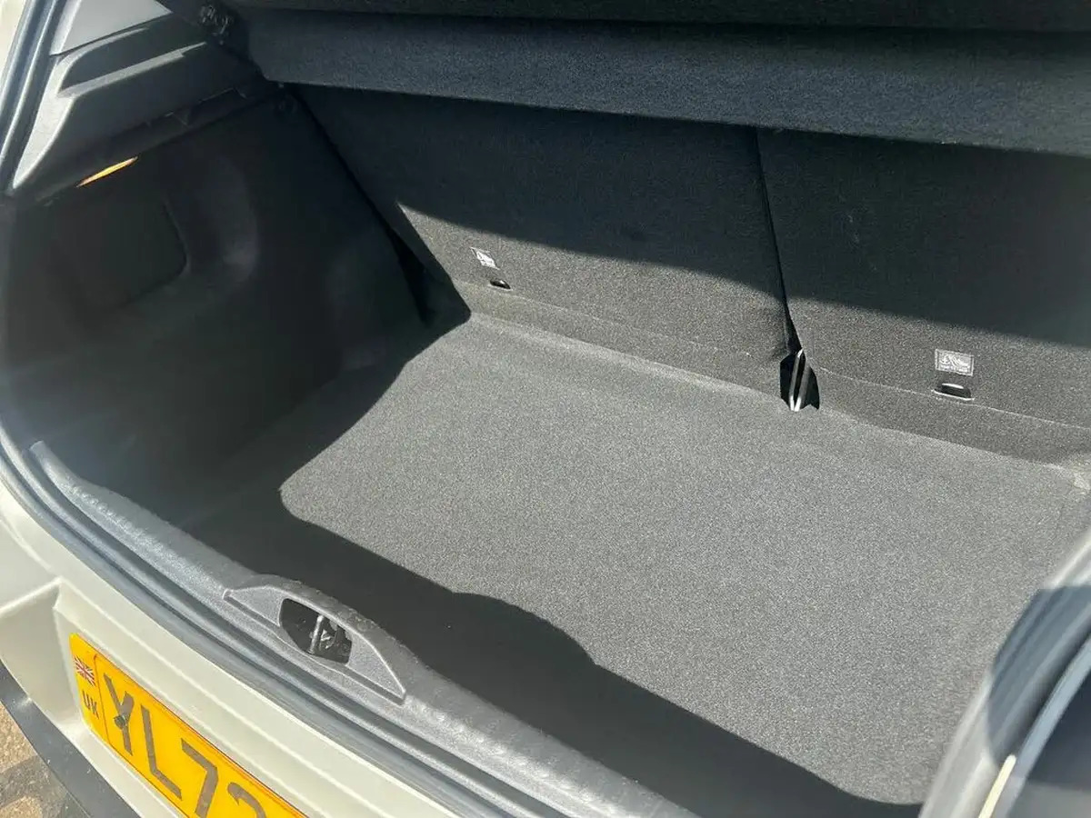 2022-citroen-c3-12-puretech-shine-plus-110ps-ss-big-20