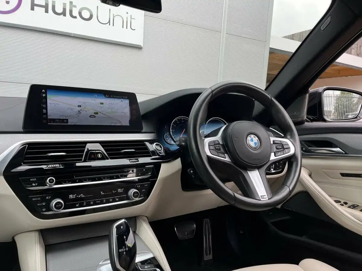 2017-bmw-5-series-30-540i-m-sport-saloon-4d-big-10