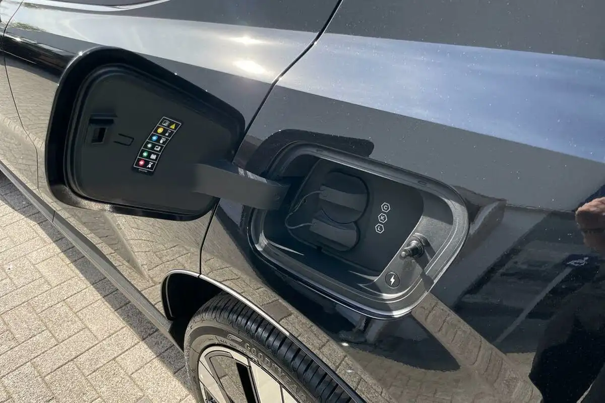2025-volvo-ex30-e-single-motor-ultra-big-17