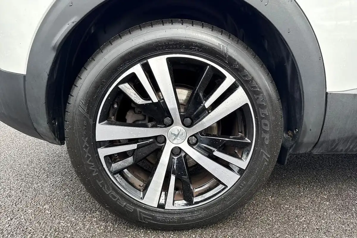 2022-peugeot-3008-suv-15-bluehdi-gt-big-10