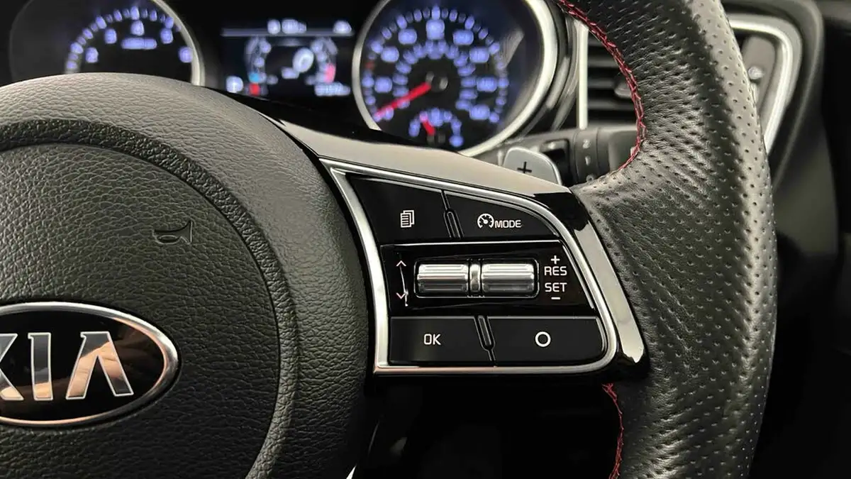 2021-kia-pro-ceed-16-t-gdi-gt-big-17