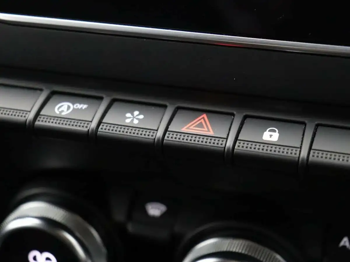 2022-renault-captur-13-tce-rs-line-big-51