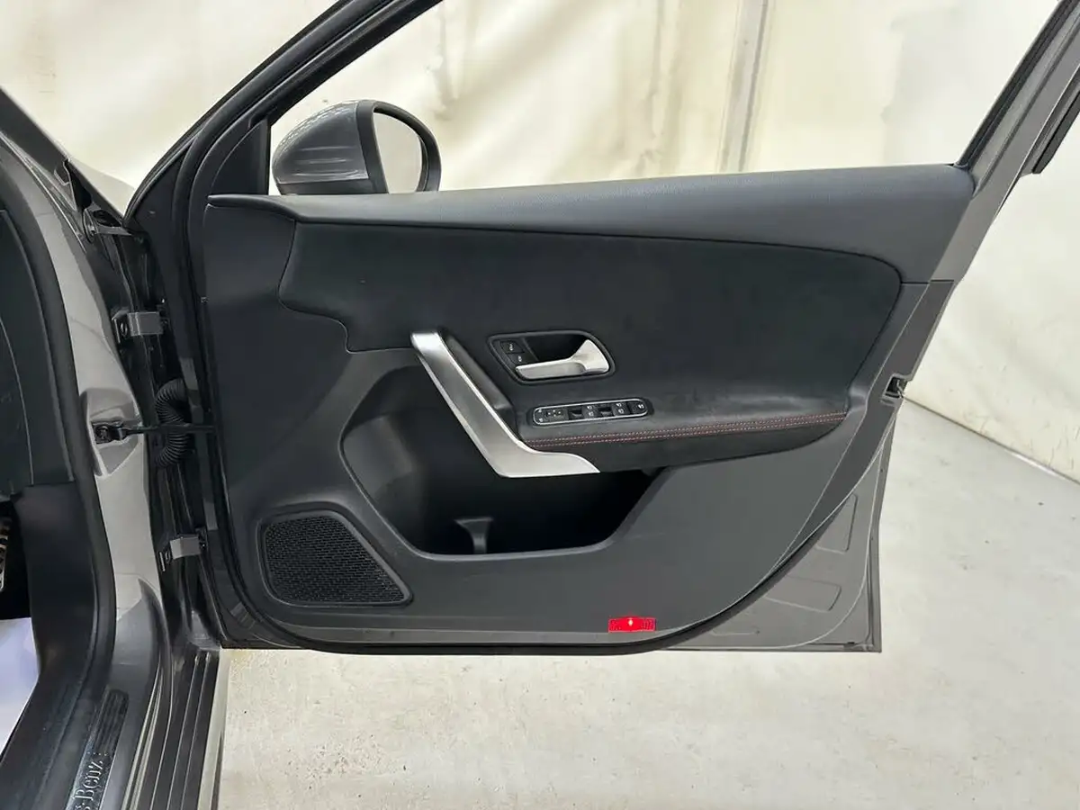 2020-mercedes-benz-a-class-13-a200-amg-line-hatchback-5d-big-8