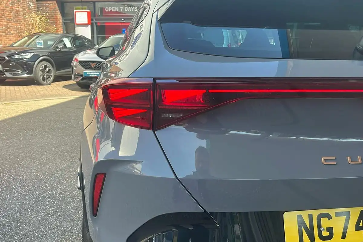 2025-cupra-formentor-15-etsi-v2-big-27