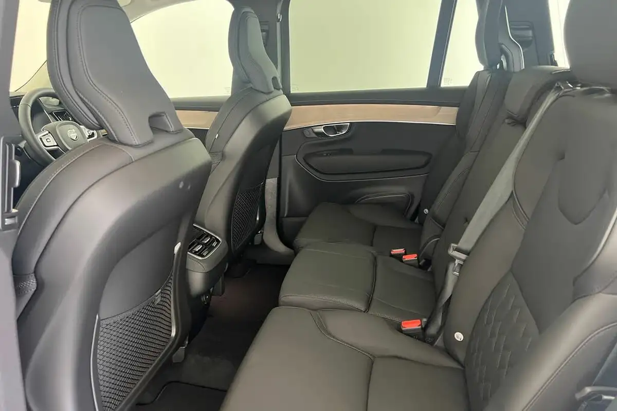 2025-volvo-xc90-20-b5-plus-big-16