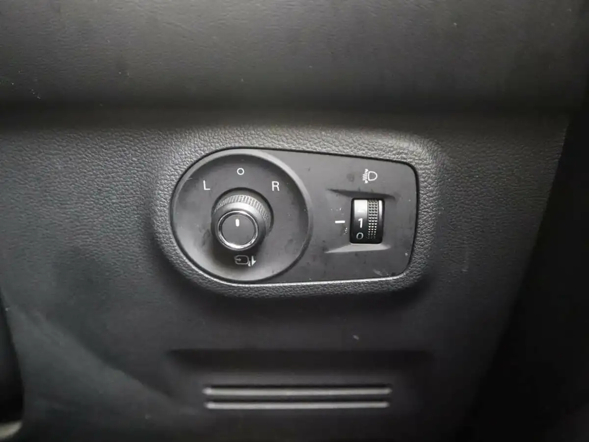 2022-mg-zs-suv-15-vti-tech-exclusive-big-31