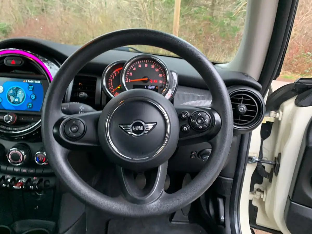 2018-mini-cooper-15-cooper-series-ii-ss-hatchback-3d-big-13