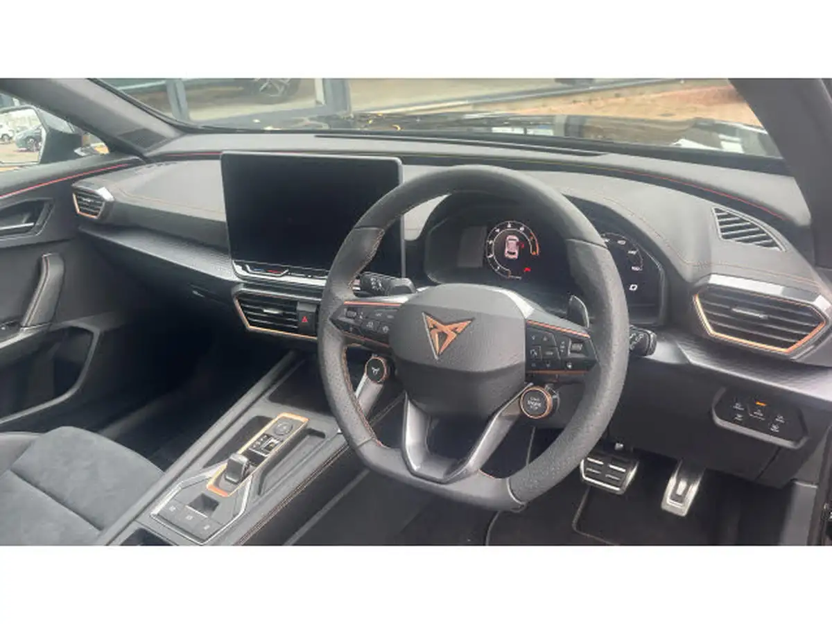 2025-cupra-formentor-15-e-hybrid-vz1-big-10
