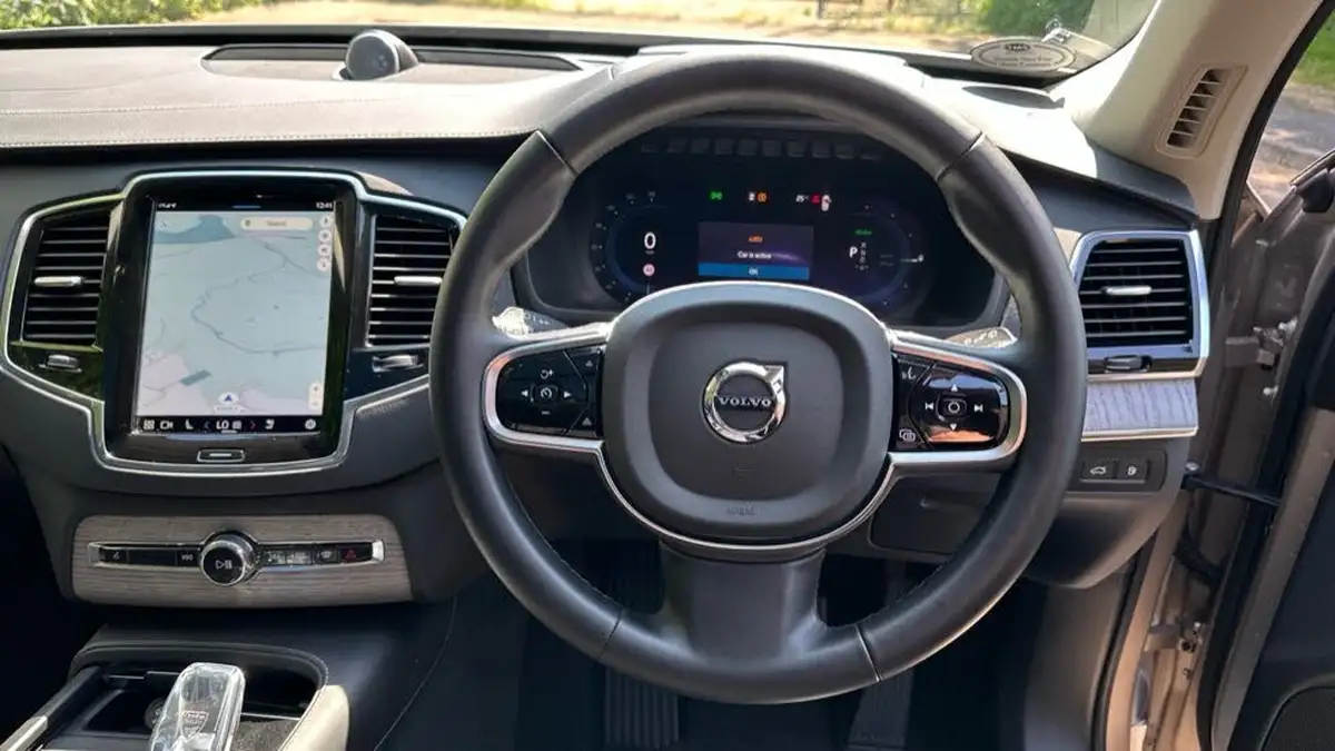 2024-volvo-xc90-20-t8-ultimate-dark-big-9