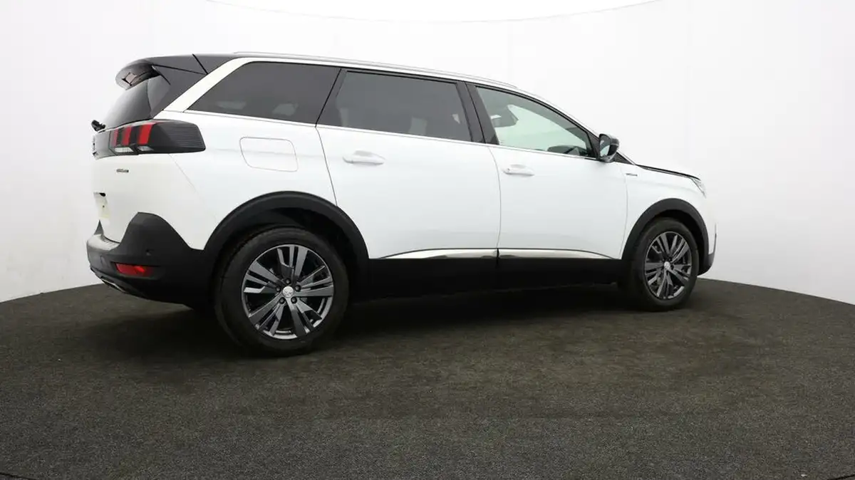 2020-peugeot-5008-suv-12-puretech-gt-line-big-34