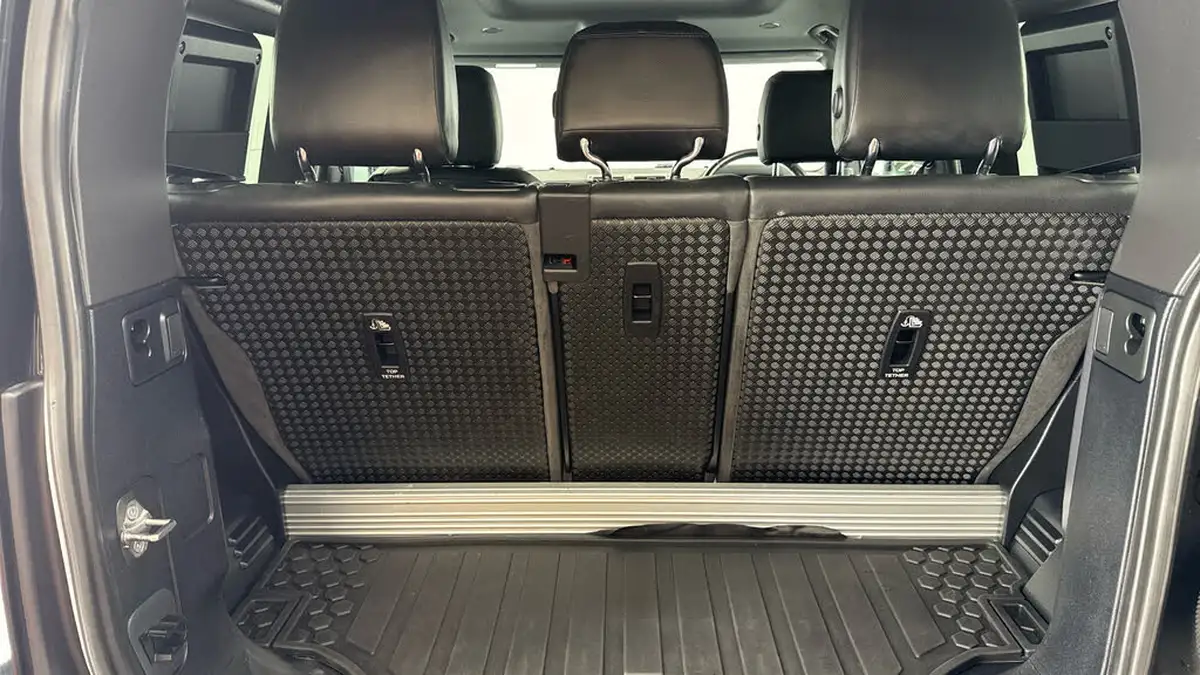 2021-land-rover-90-defender-30-d250-x-dynamic-se-big-14