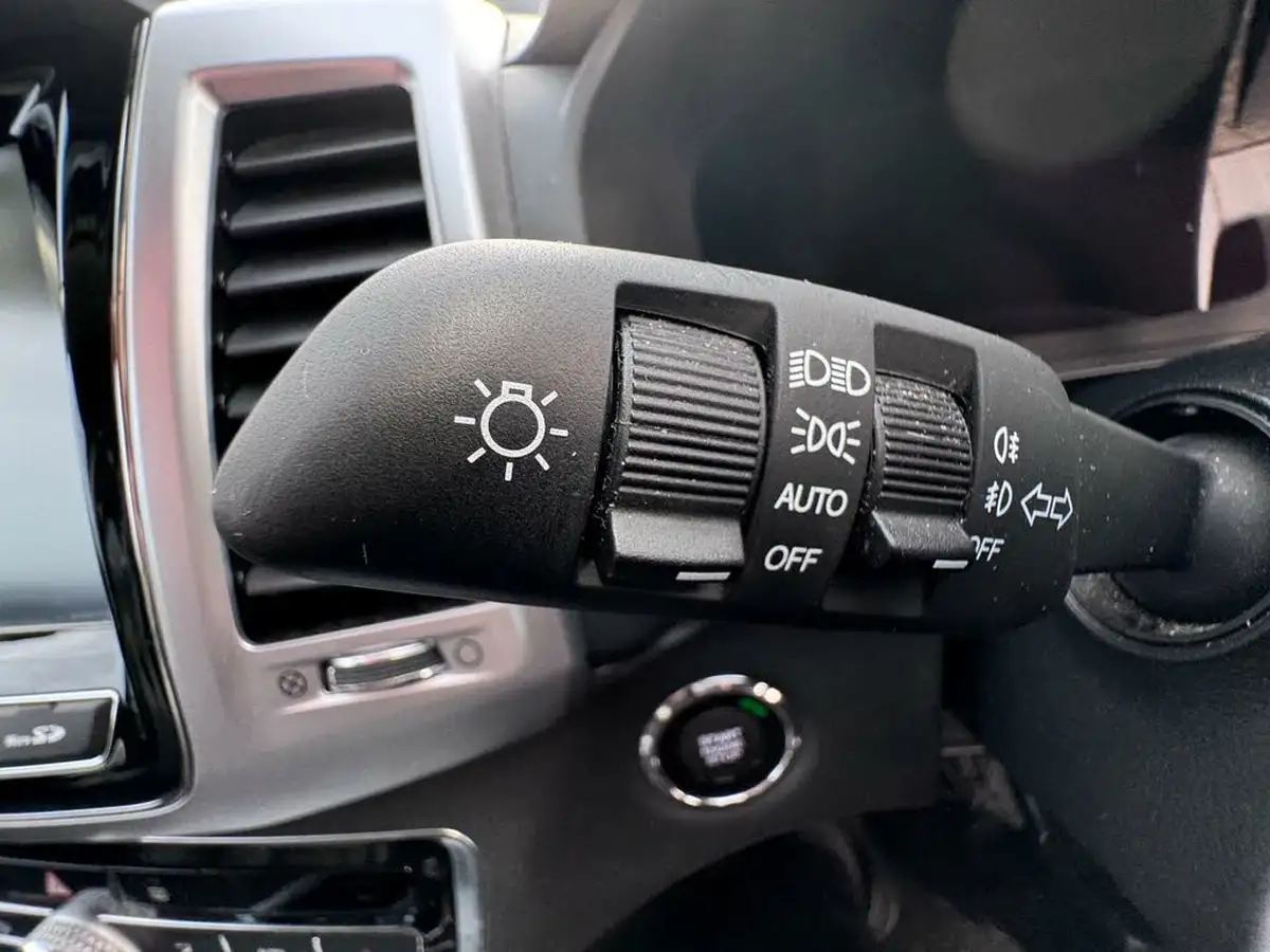 2023-kgm-ssangyong-rexton-22td-ultimate-big-37