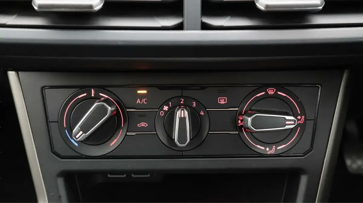 2021-volkswagen-polo-10-tsi-match-big-12
