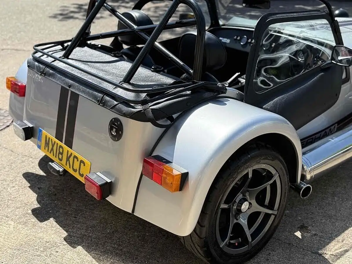 2018-caterham-seven-big-16