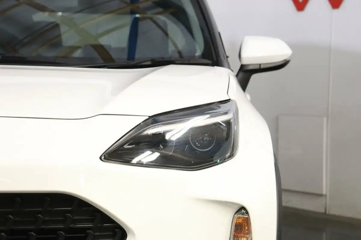 2022-toyota-yaris-cross-15-vvt-i-icon-big-12