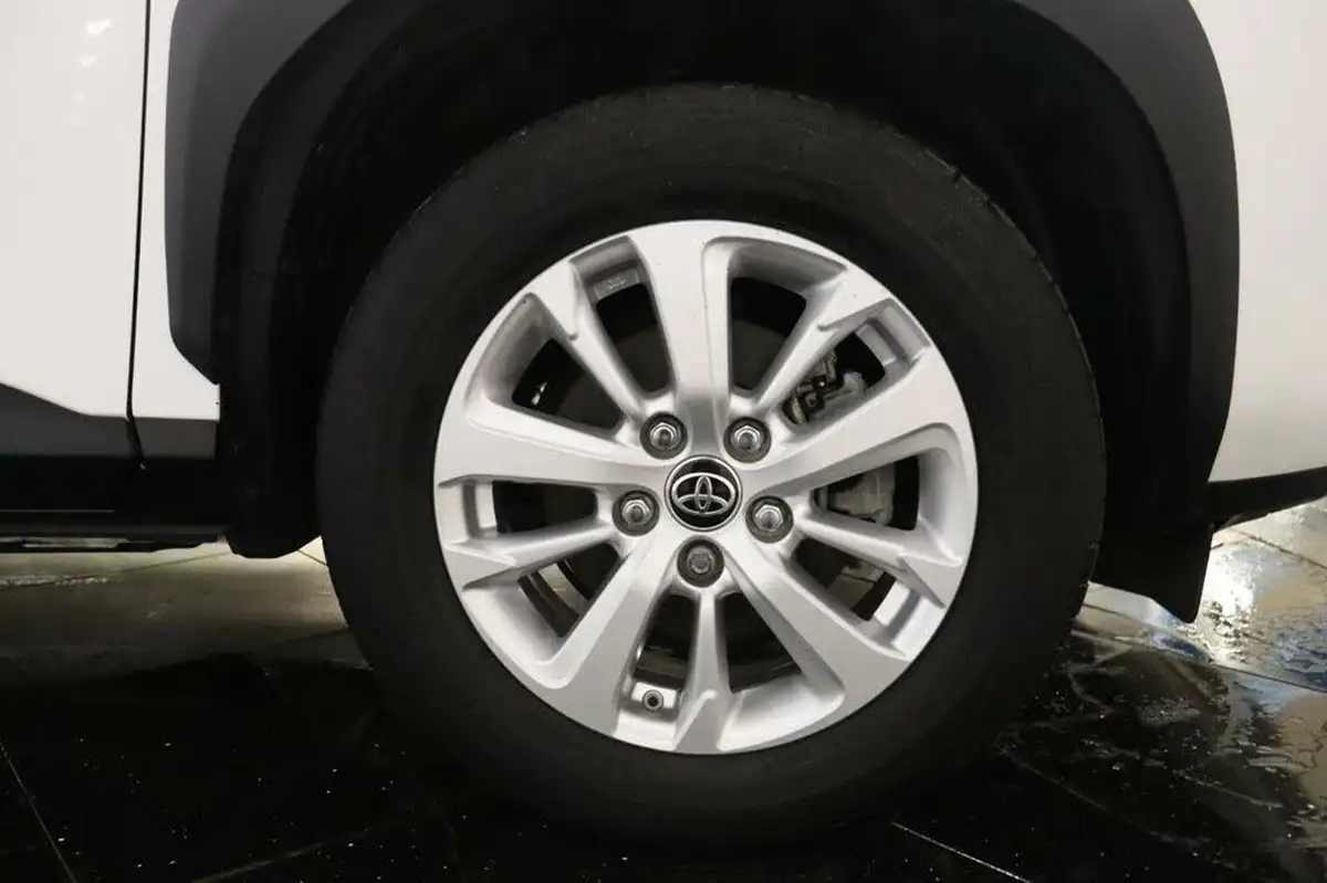 2022-toyota-yaris-cross-15-vvt-i-icon-big-36