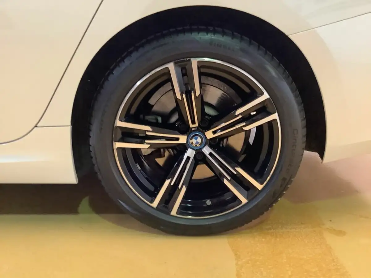 2022-bmw-3-series-20-330e-m-sport-touring-5d-big-24
