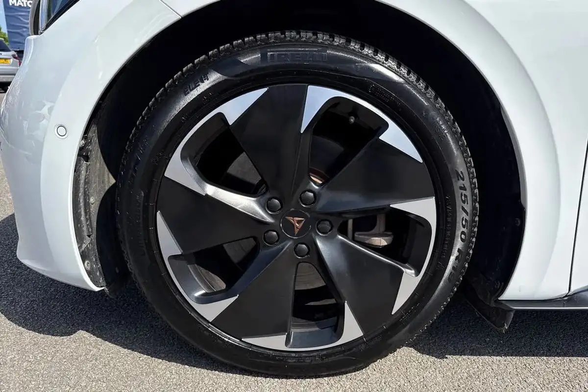 2022-cupra-born-e-v2-230ps-58kwh-e-boost-big-12