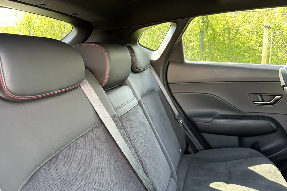 2024-hyundai-kona-10-t-gdi-n-line-s-120ps-dct-big-11