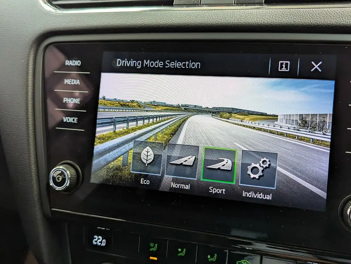 2019-skoda-octavia-15-tsi-se-estate-dsg-big-29