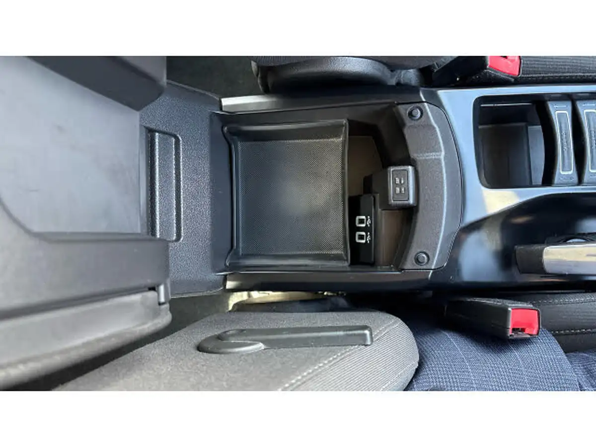 2017-ford-c-max-10t-titanium-125ps-big-31