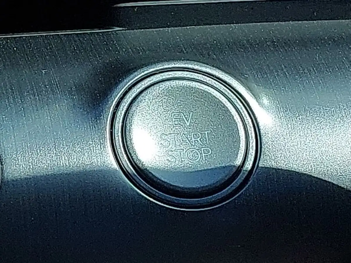 2024-hyundai-kona-e-advance-218ps-65kwh-big-13