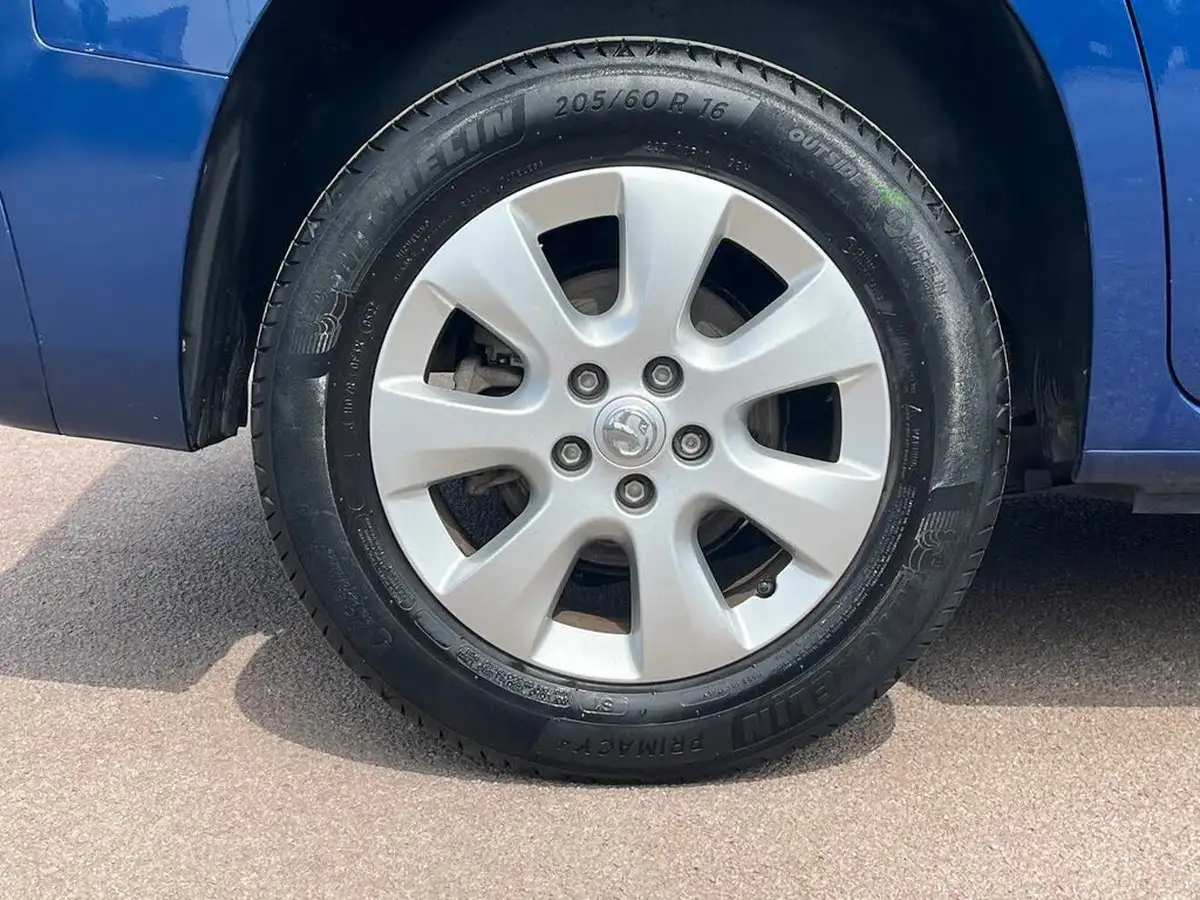 2022-vauxhall-combo-life-15-se-100ps-big-17