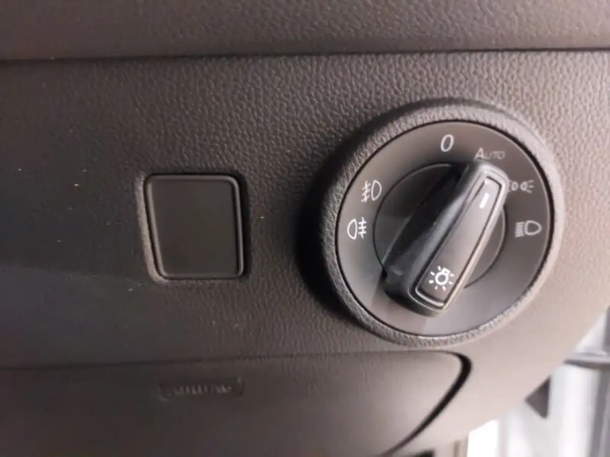 2022-seat-ateca-15-ecotsi-xperience-big-15