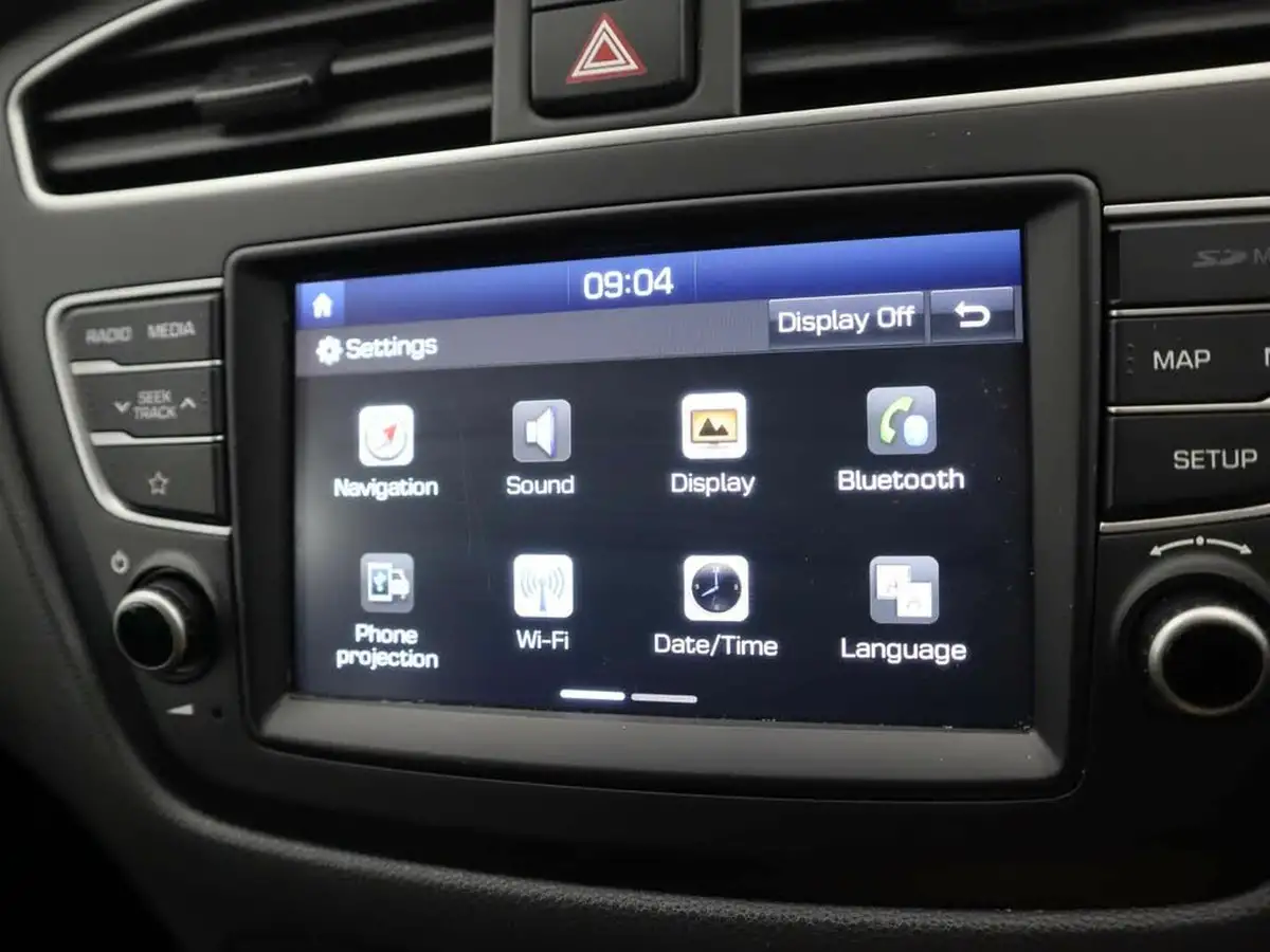 2020-hyundai-i20-12-play-big-24