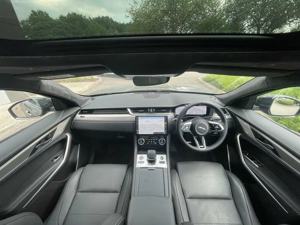 2024-jaguar-f-pace-20-p400e-r-dynamic-hse-black-90th-anniversary-edition-big-2