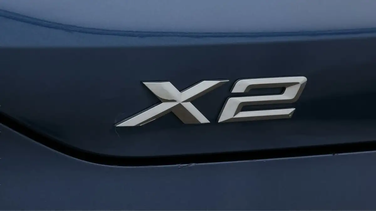 2021-bmw-x2-20-xdrive20i-sport-big-22