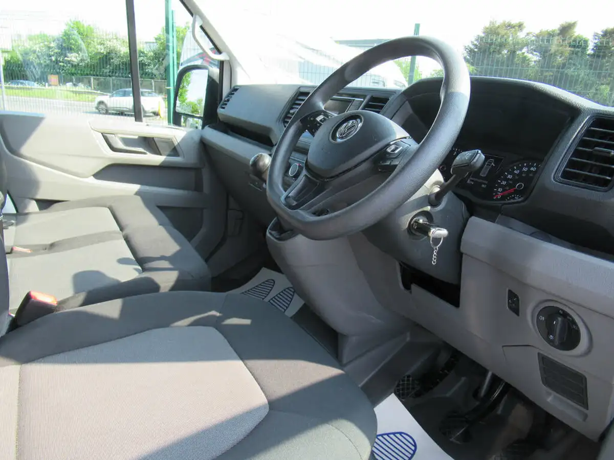 2022-volkswagen-crafter-20tdi-cr35-mwb-trendline-102pseu6d-big-13