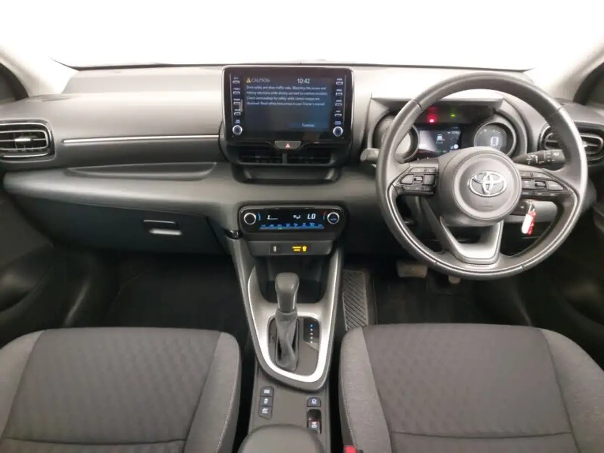 2022-toyota-yaris-15-vvt-i-design-big-2