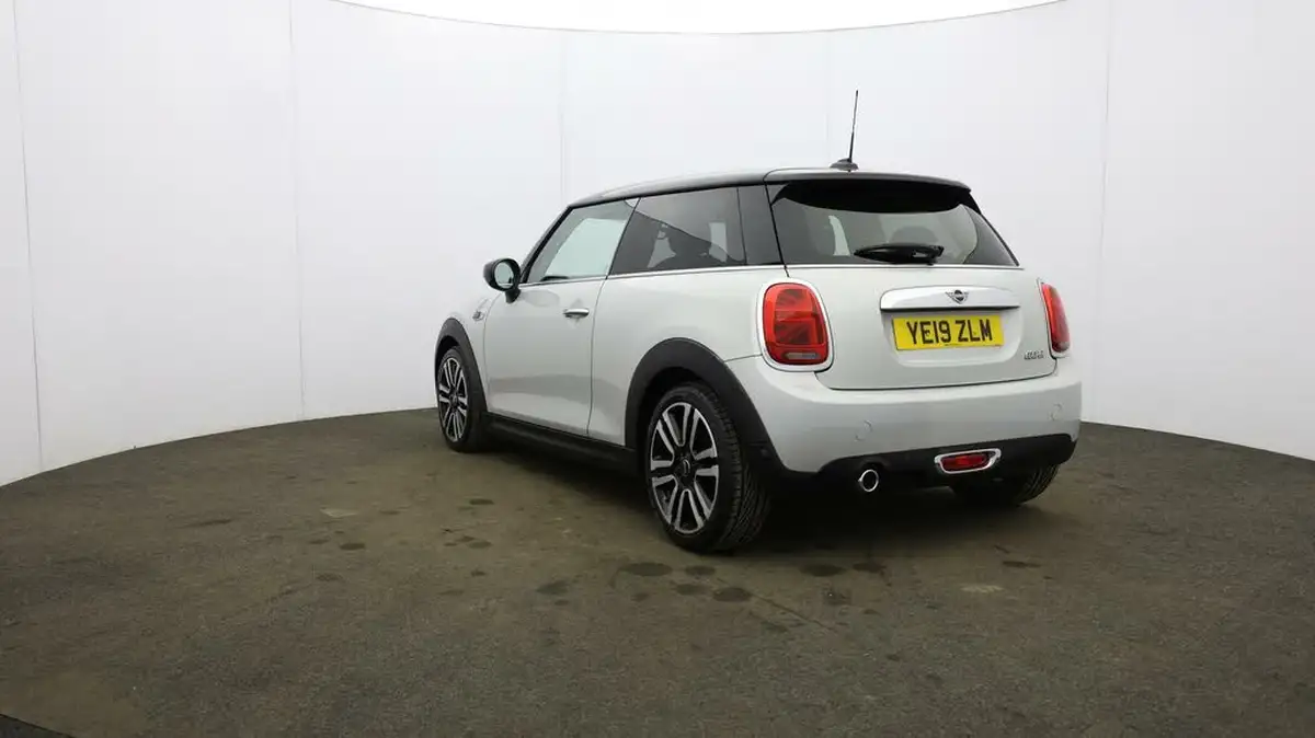 2019-mini-cooper-15-cooper-exclusive-134bhp-nav-hatchback-3d-auto-big-42