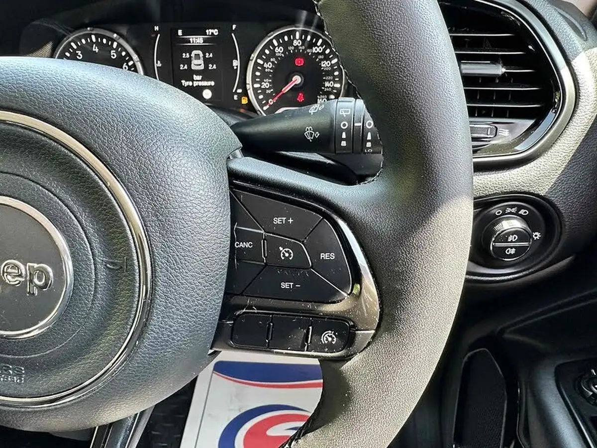 2021-jeep-renegade-10-gse-night-eagle-big-41
