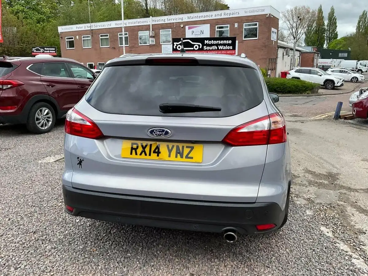2013-ford-focus-20td-titanium-x-estate-powershift-big-73